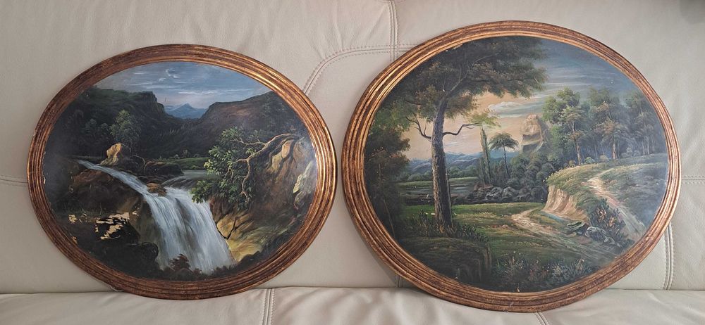 Stare owalne wypukłe obrazy, malowane farbami olejnymi