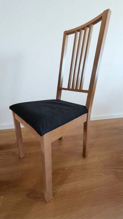 Mesa com 4 cadeiras