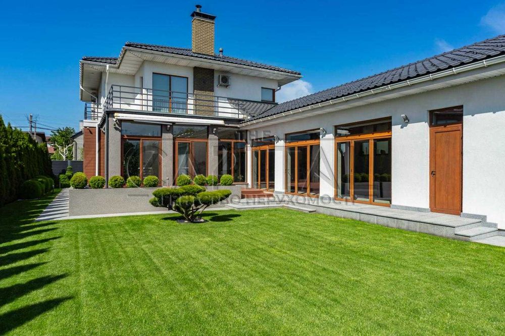 Престижний будинок в Крюківщіні 400м2, гараж та басейн