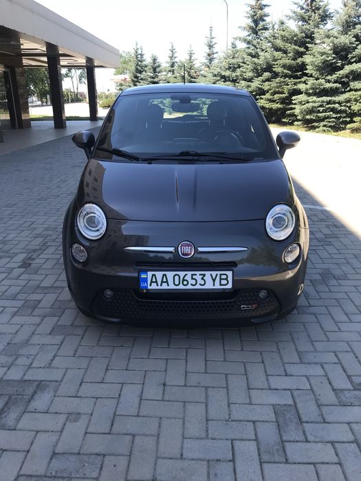 Fiat 500e электромобиль