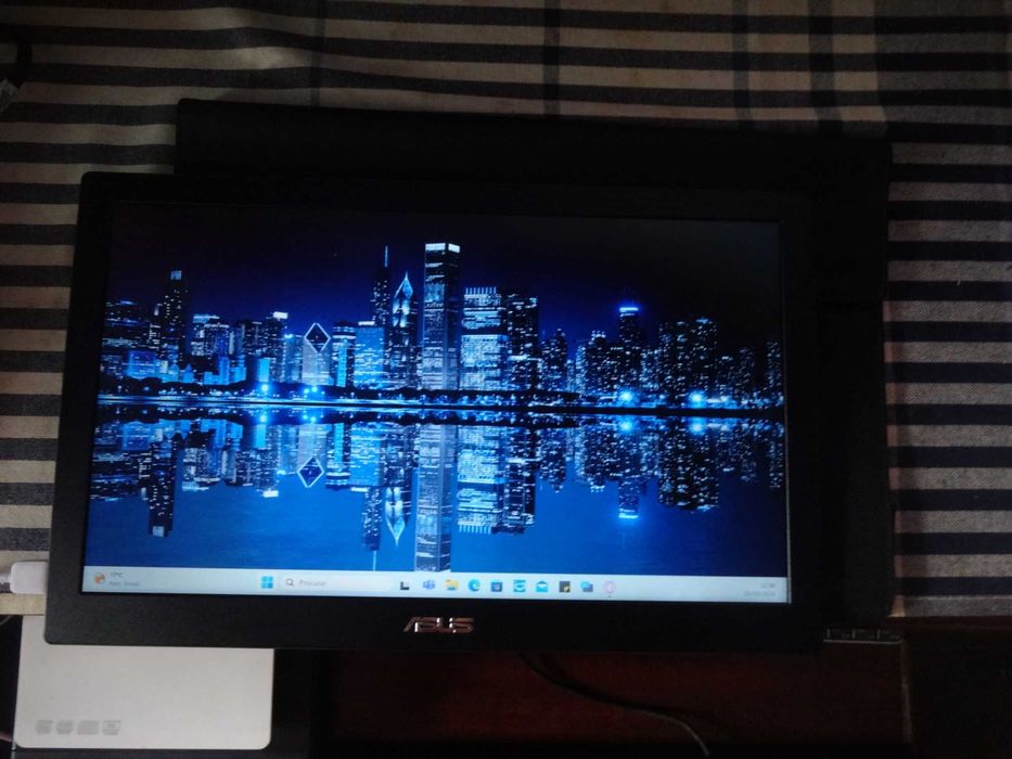Monitor externo Asus 15.6