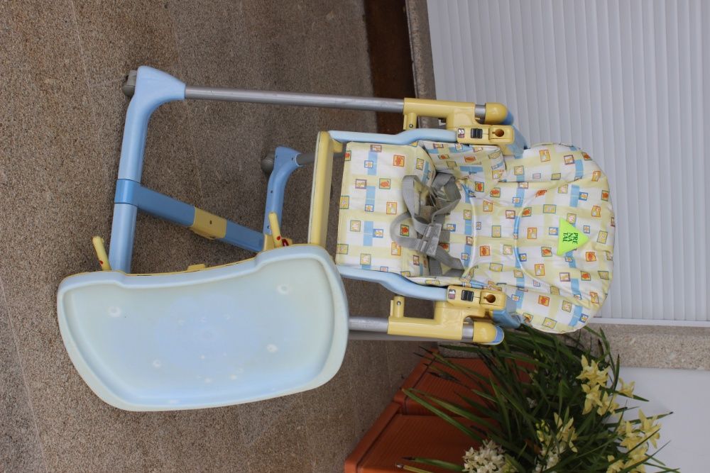 Cadeira de bebé para jantar