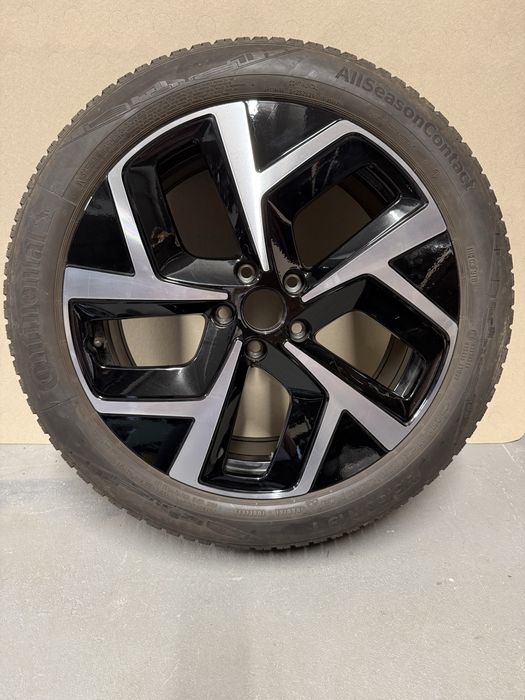 Felga VW ID3  10A601025K z oponą 19cali oryginał