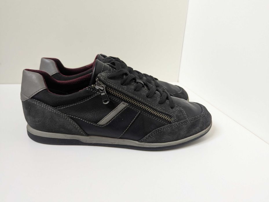 кросівки для міста Geox