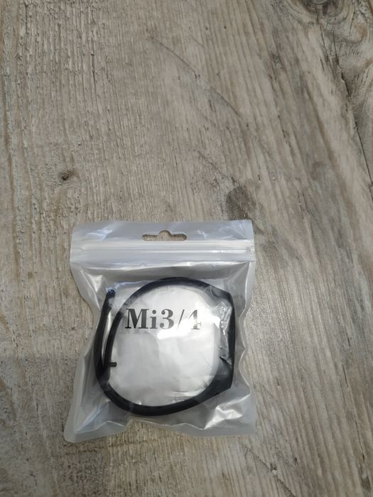 Opaska Xiaomi Mi band 4 + zapasowy nowy pasek