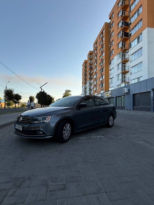 Продам автомобіль Фольксваген Джетту 6