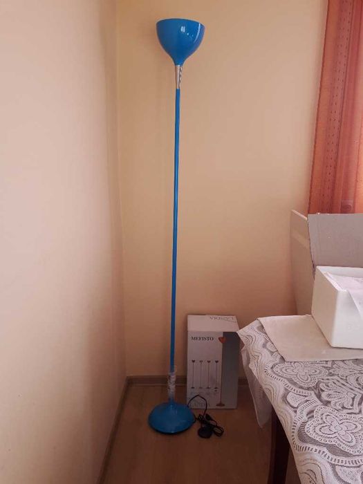 Lampa podłogowa 180 cm metalowa kolor niebieski