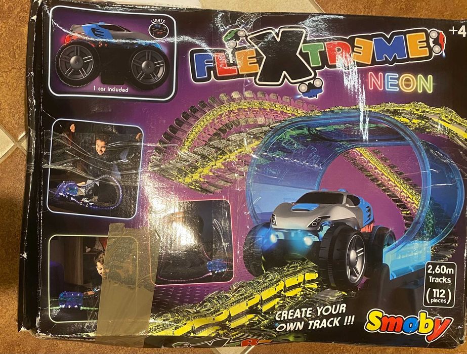 SMOBY Flextreme Neon Tor Samochodowy z Autem Zestaw Startowy, samochód
