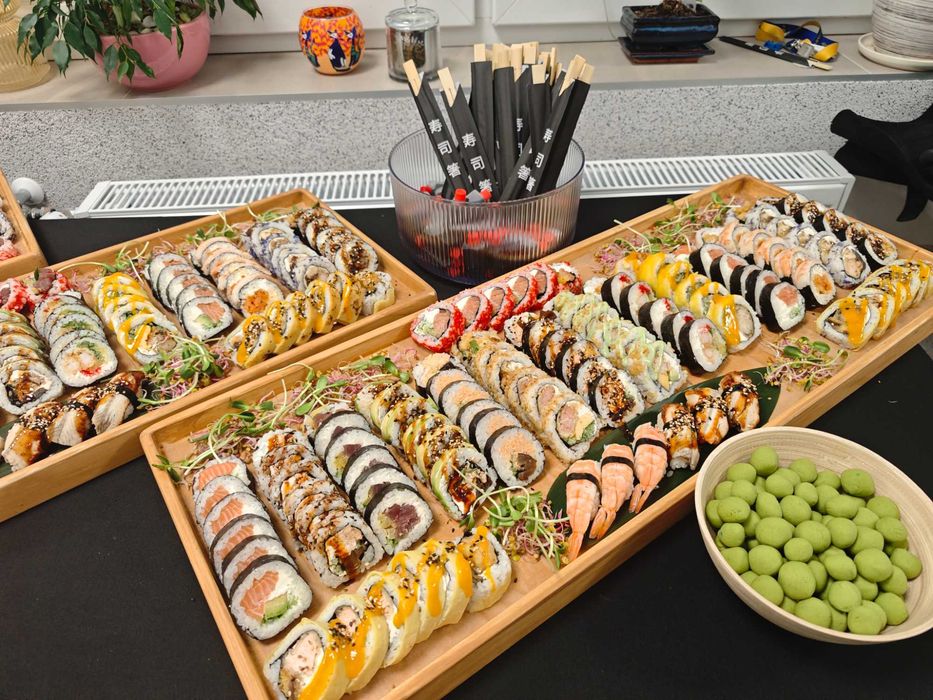 Catering, eventy, imprezy, wesela, posiłki dla firm, sushi szef