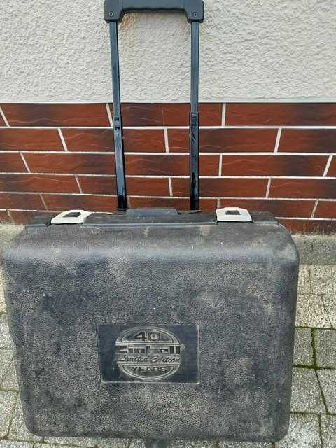 Walizka narzędziowa na kołach