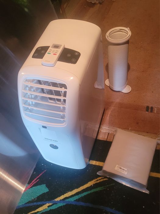 Klimatyzator przenośny  cały zestaw