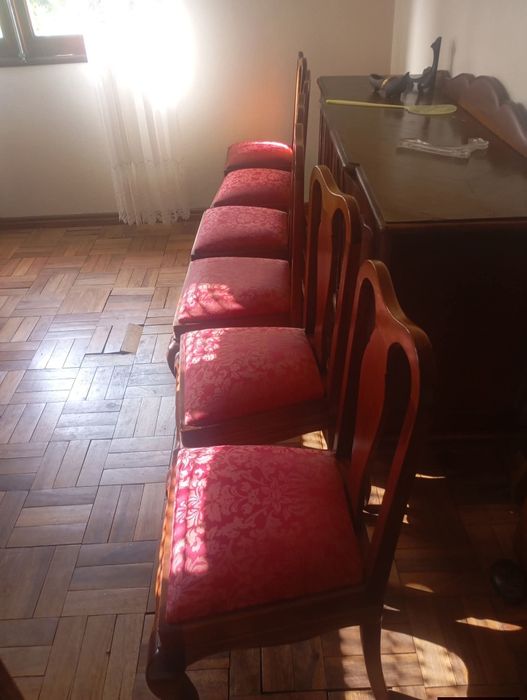 Vendo 6 cadeiras muitas bonitas bom estado