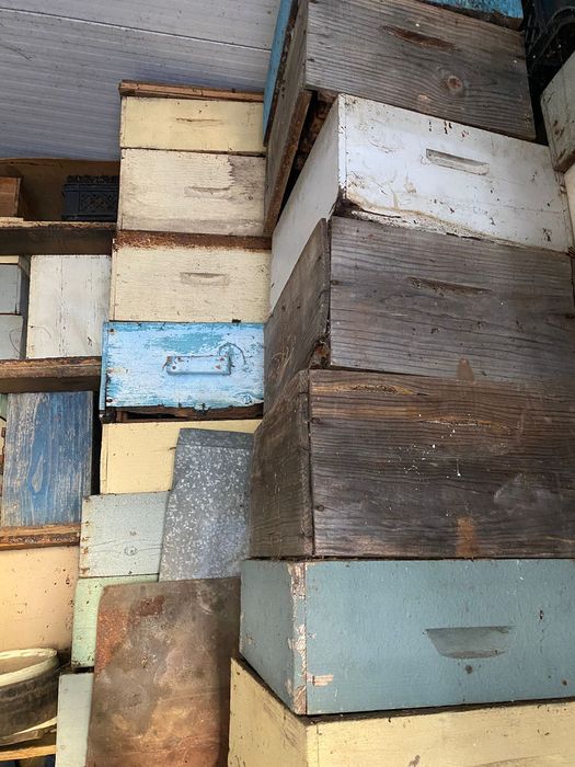 Beehives, Complete with Frames64861535552131121