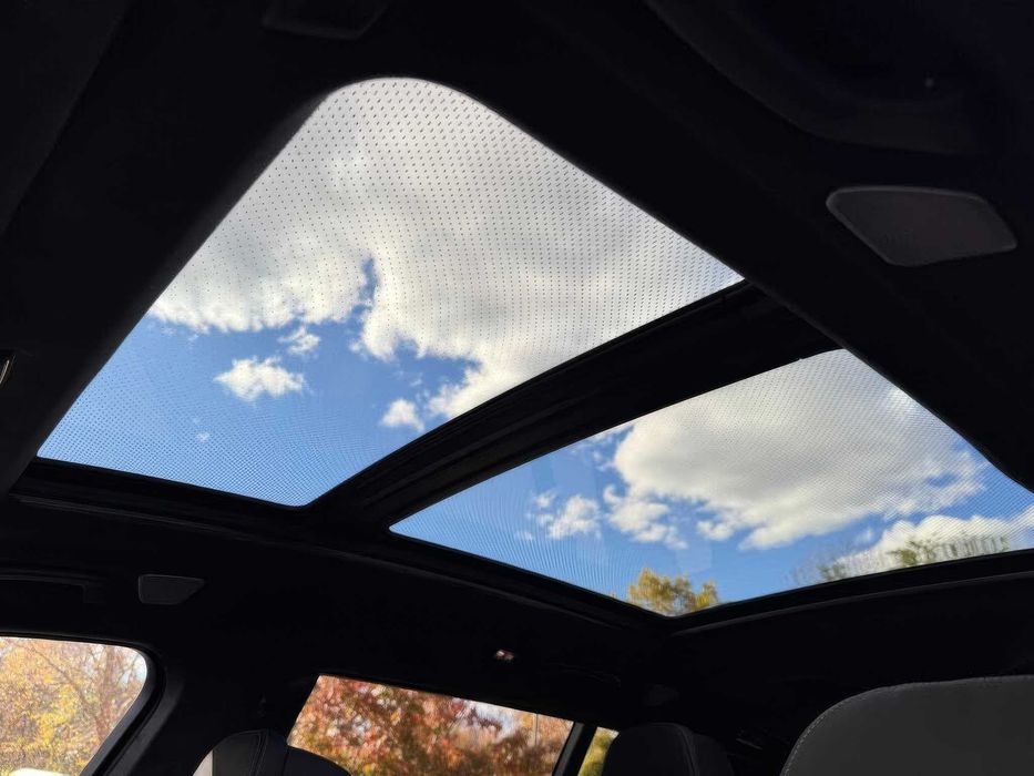 BMW X7 M60i      2024