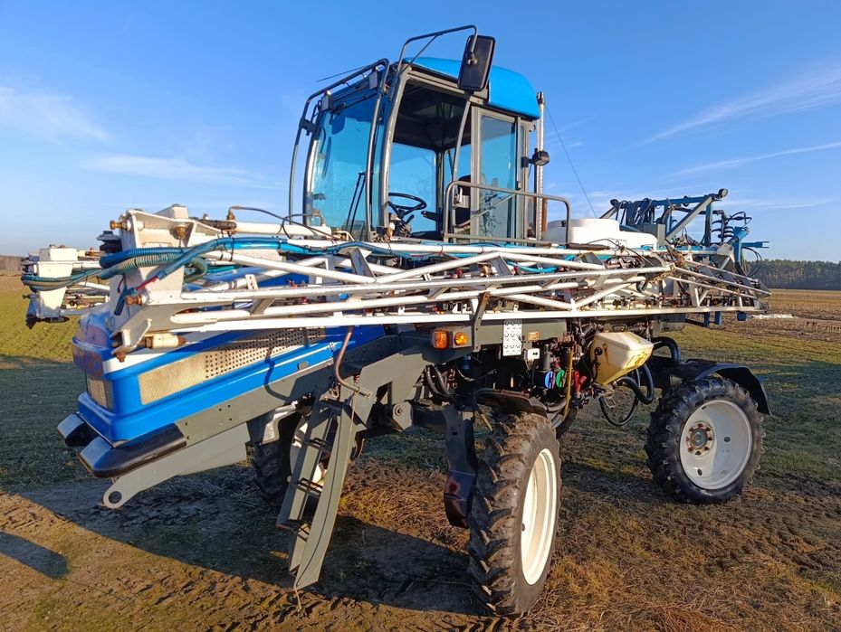 Opryskiwacz samojezdny Hardi Ervard Alpha 2500 jaskółka