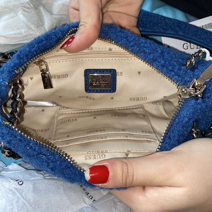 Mala Guess nova em folha