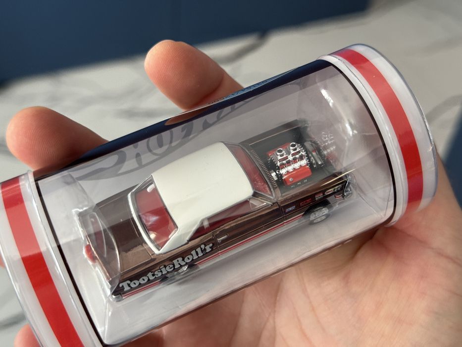 ミニカー Hot Wheels Tootsie Rollr 66 Super Nova HotWheelsCollectors.com™ Tootsie Roll'r Roller 66 Super Nova