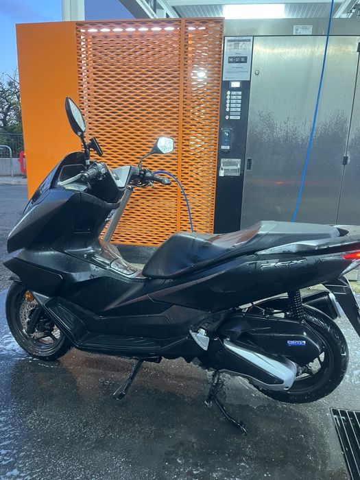 MOTO PCX 2025 preta