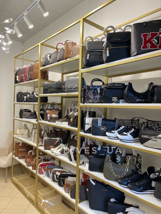 Полички в стилі лофт золотий метал повний комплект БУ шафи стелажі