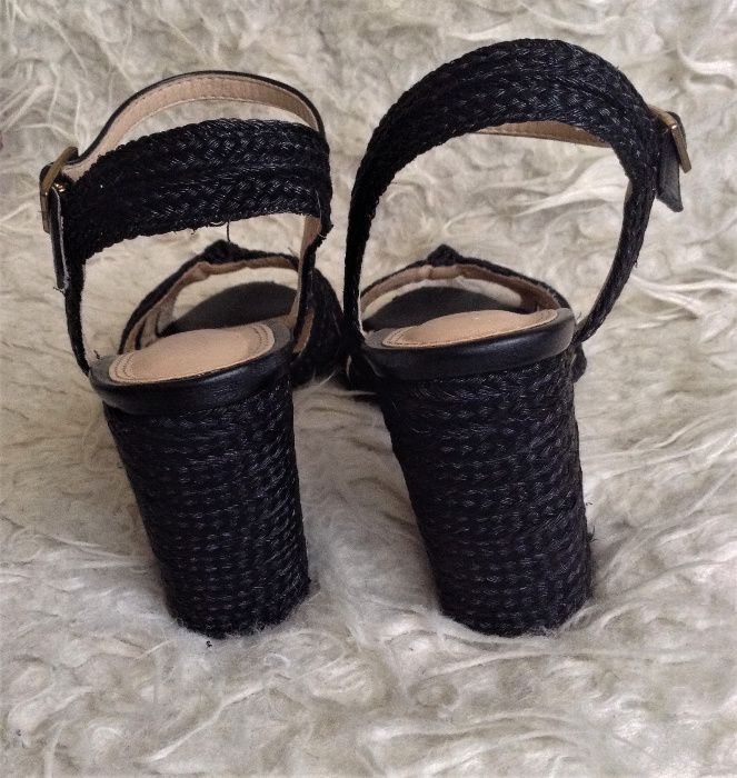 Sandálias pretas ASOS