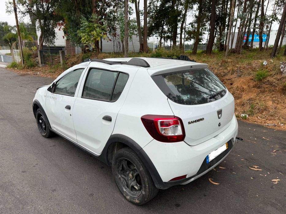 DACIA Sandero 0.9 TCE Salvado