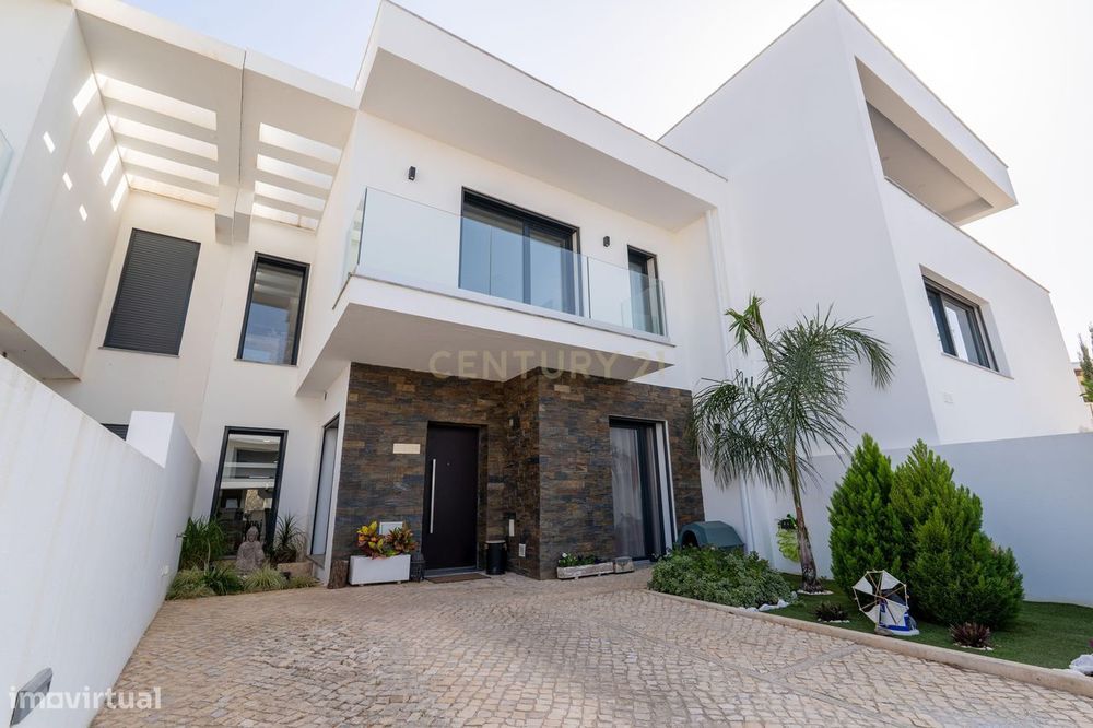Moradia T3+1 de Luxo - Vale do Lagar, Portimão