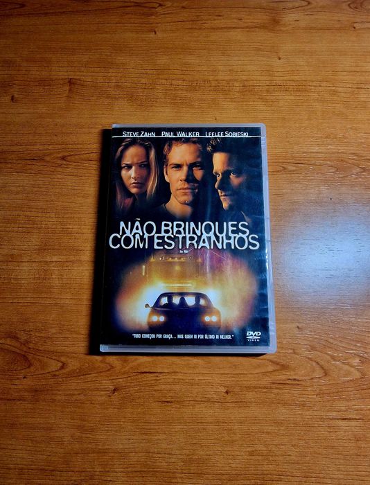 NÃO BRINQUES COM ESTRANHOS (Paul Walker/Steve Zahn/Lee Sobieski)