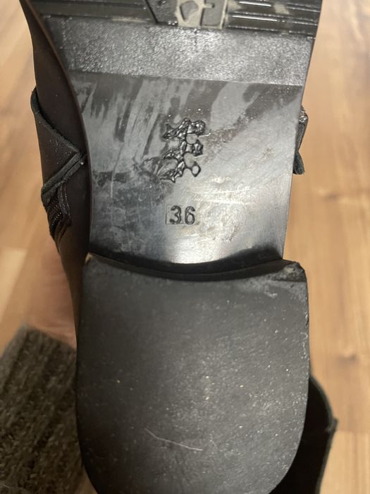 Ботінки жіночі, шкіряні