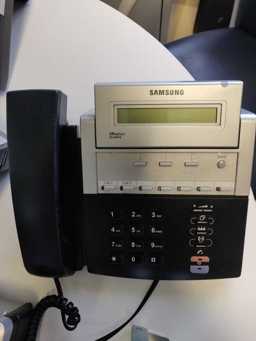 Central Telefónica + PBX + 8 Telefones com IP (tudo marca SAMSUNG)