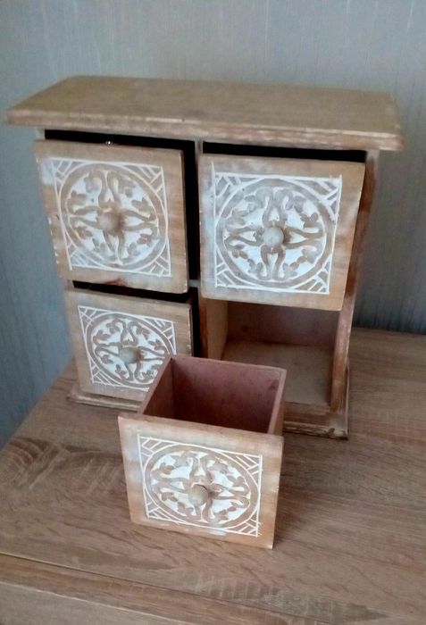 дерев'яна скринька "Decoria"