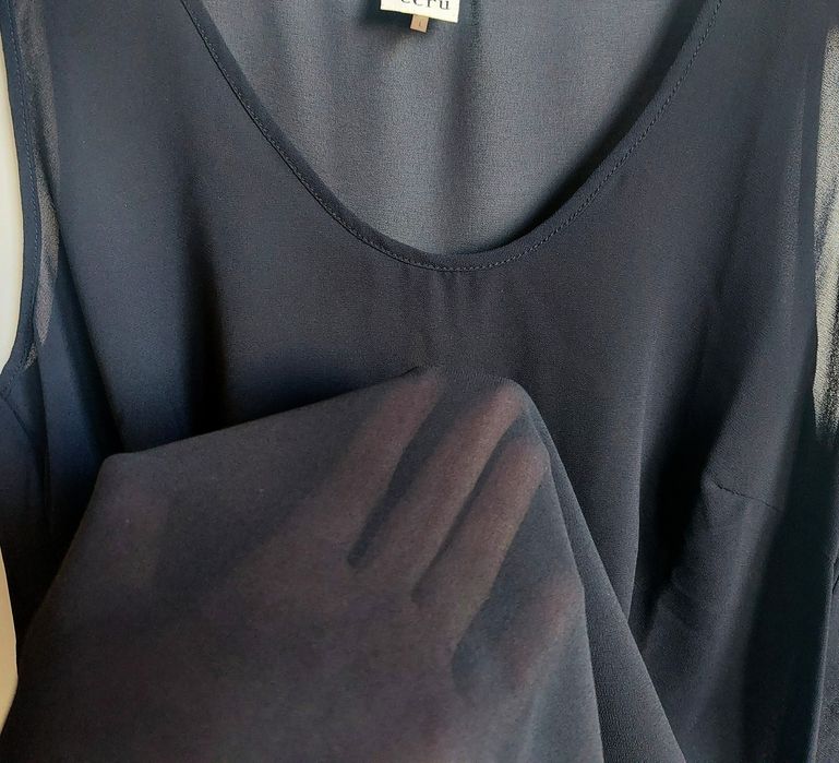 Mgiełka - zwiewna, czarna koszulka, rozm.L