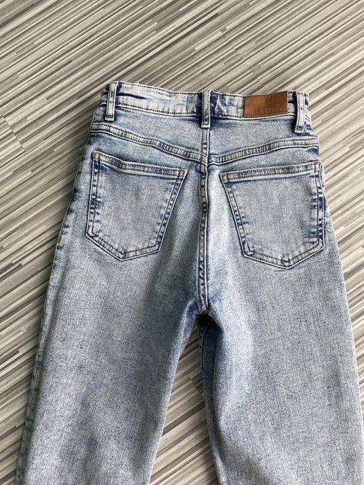 Джинси жіночі