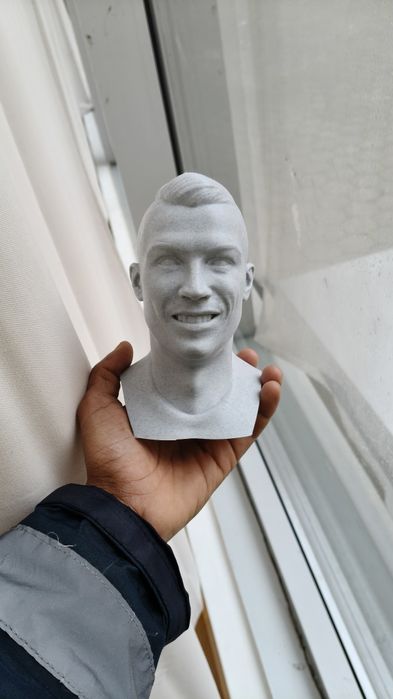 Estátua Cristiano Ronaldo CR7
