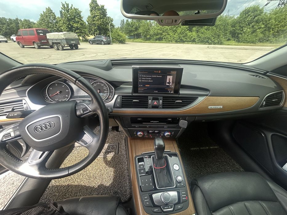 Продам Audi A6 C7 2016 модельного ряда