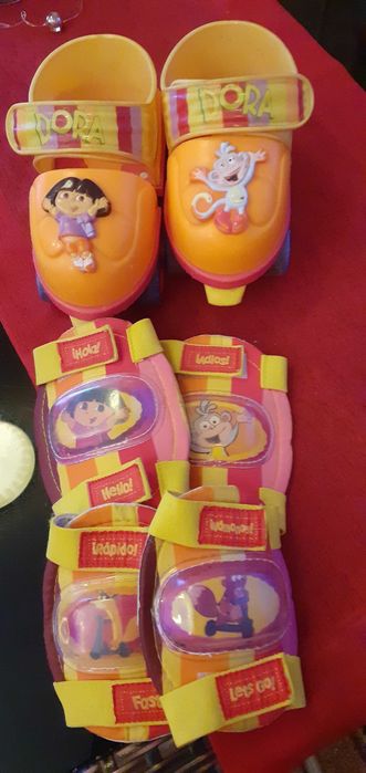 śliczne wrotki Dora Butek dł.18cm plus nakolanniki i nałokietniki