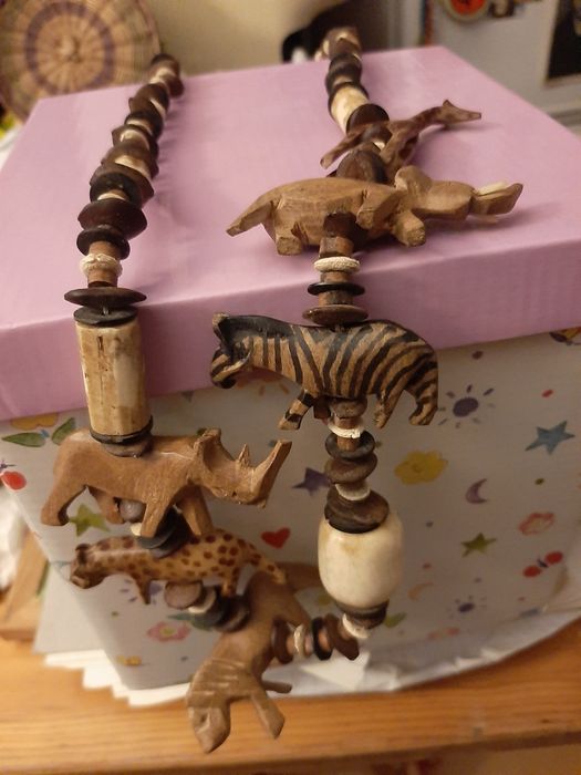 Colar africano  Vintage, feito à mão.
