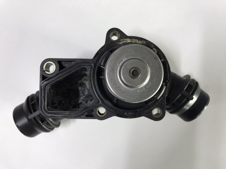 Термостат BMW Е39 Е60 Е46 М52 М54 бензин БМВ Шрот разборка 2.0 2.5 2.8