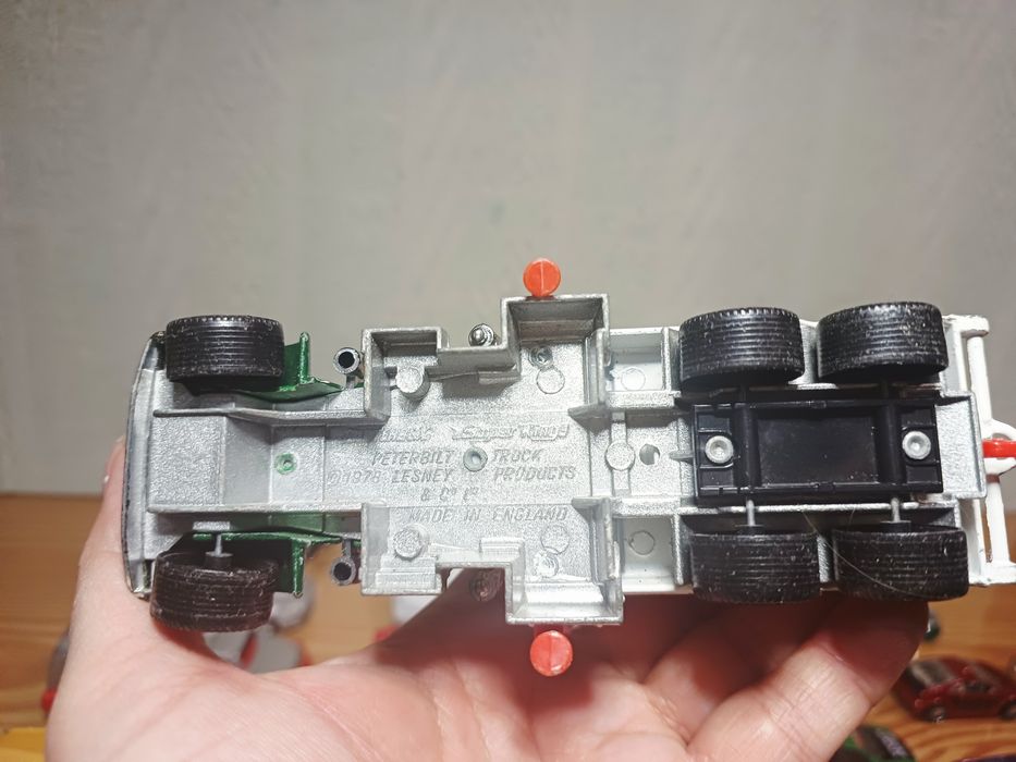 Машинки модельки Hotweels Matchbox Peterbilt Lesney Realtoy  Hammer