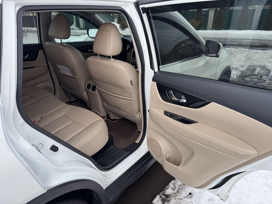 Nisan Rogue Нісан Рог