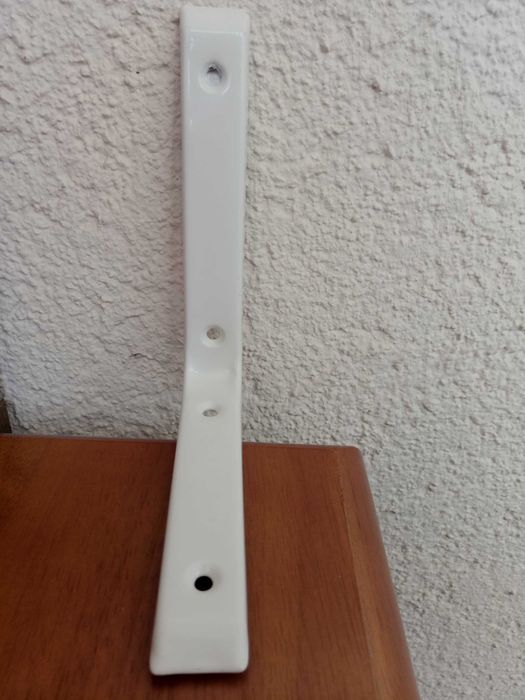 Крепления для полок. Металл.