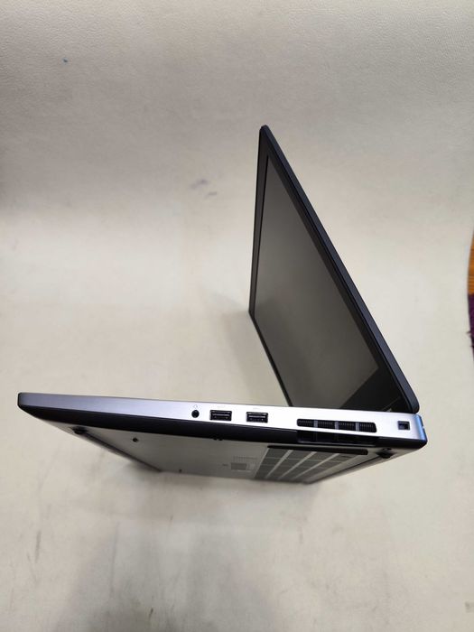 Ноутбук Dell Precision 7540 15,6" IPS Core i5-9400H/16Gb/256SSD/T2000