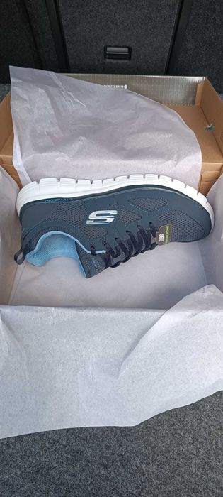 Ténis Skechers Novos