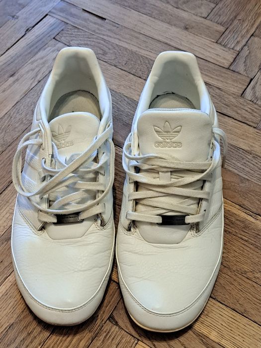 Продаю кросівки Adidas.