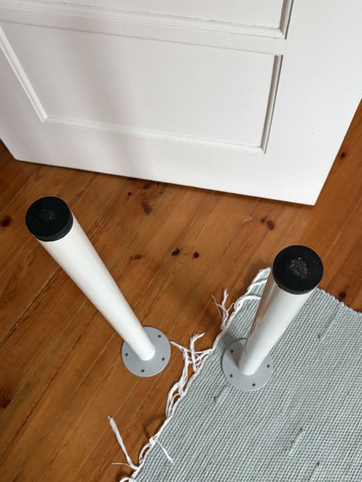2 pés secretária Ikea