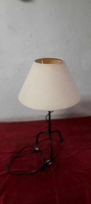 Candeeiro em ferro forjado