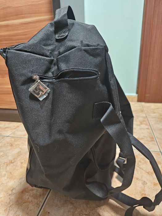 Plecak bardzo pojemny i elegancki sprzedam