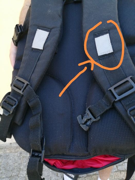 Mochila " Pack-Grek International". Reforçada e compartimentada