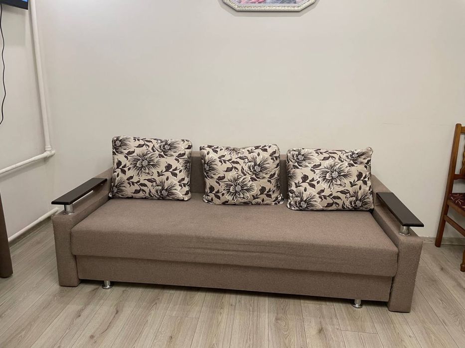 Продам диван в хорошому стані