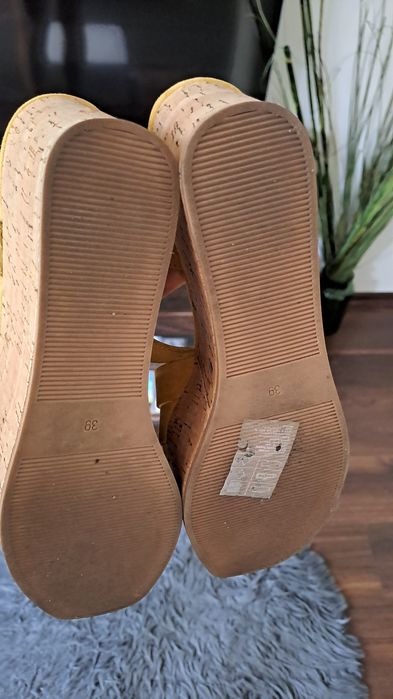 Sandałki sandały espadryle koturny korek żółte H&M 39