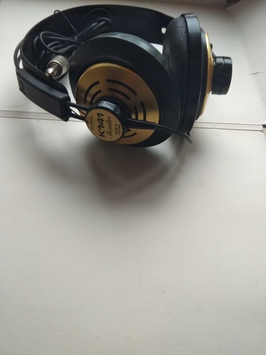Audio monitor AKG 141 made Austria
